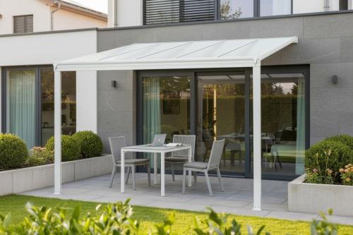 alumínium pergola LANITPLAST WALL 33 fehér + opal PC